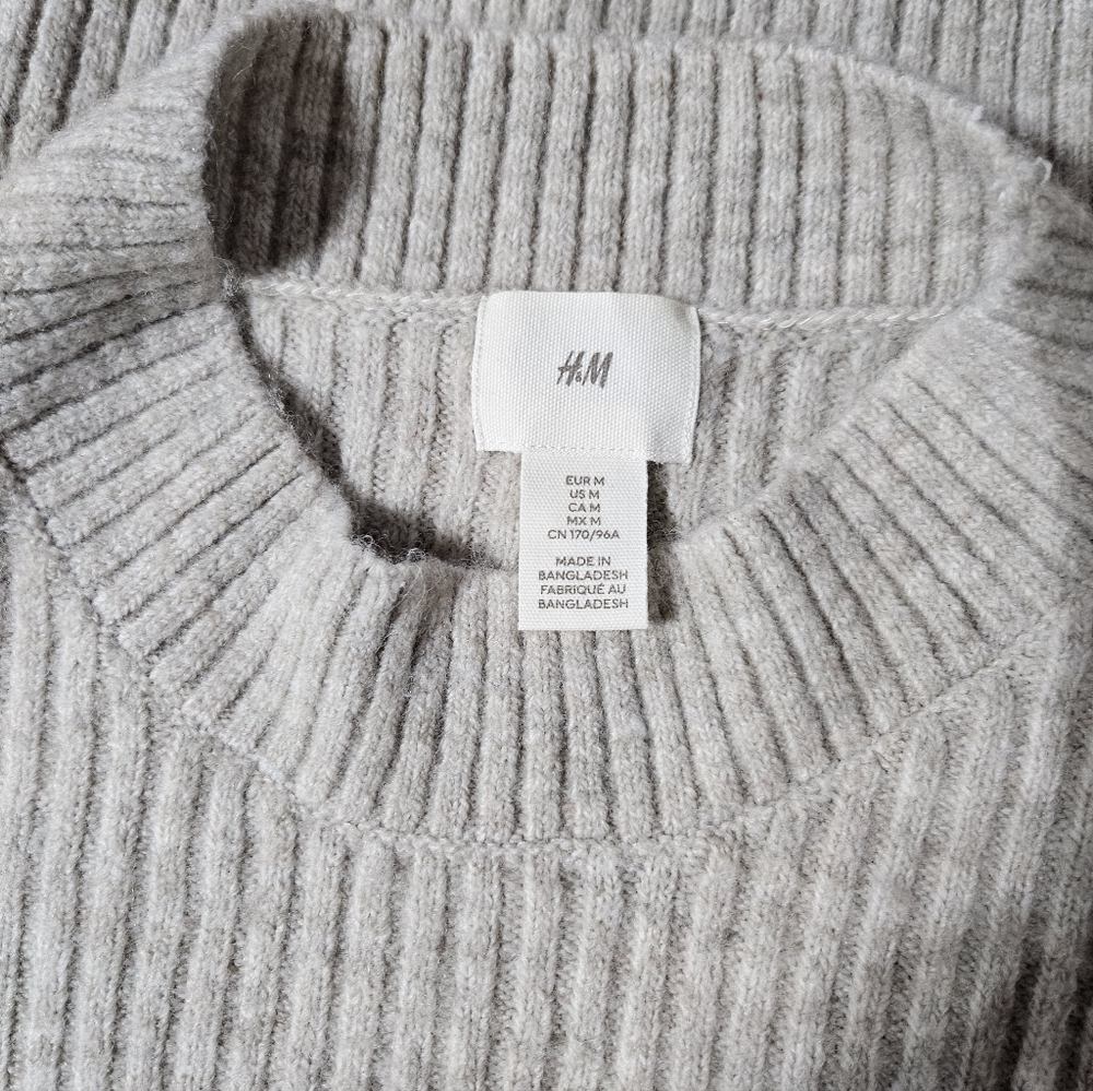 H&M Mock Neck Ribbed Sweater - Picture 5 of 6